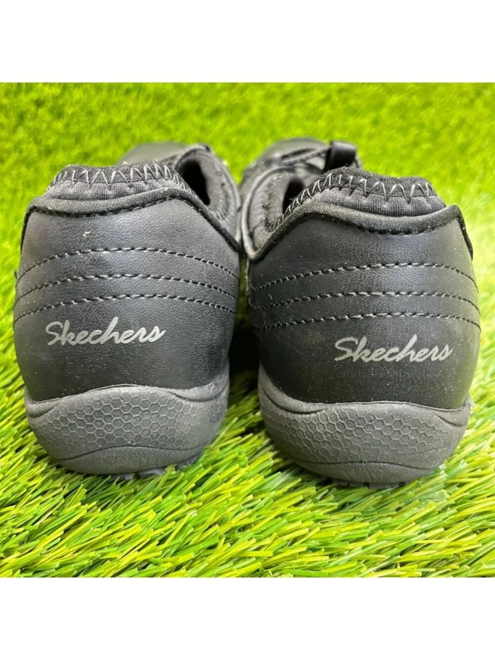 Skechers Breathe Easy Fortune Womens Size 7.5 Black Athletic Shoes Sneakers